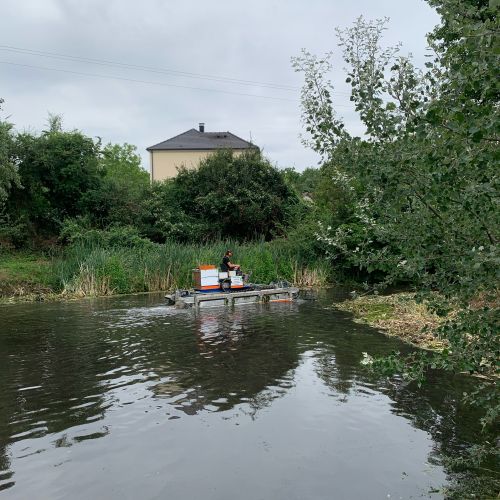 Suite à l’intervention l’étang redevient praticable pour les pêcheurs.